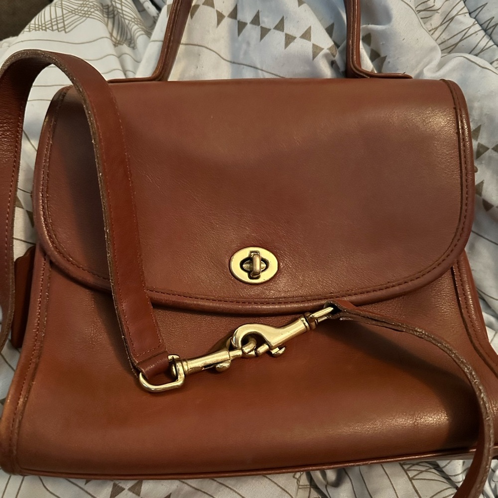 Vintage Coach Tan Shoulder Bag with Adjustable Strap. Authentic Coach 9977
